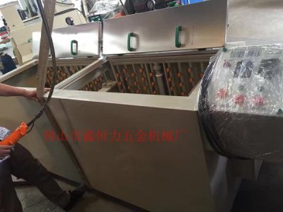 立體蝕刻機裝車發(fā)貨！